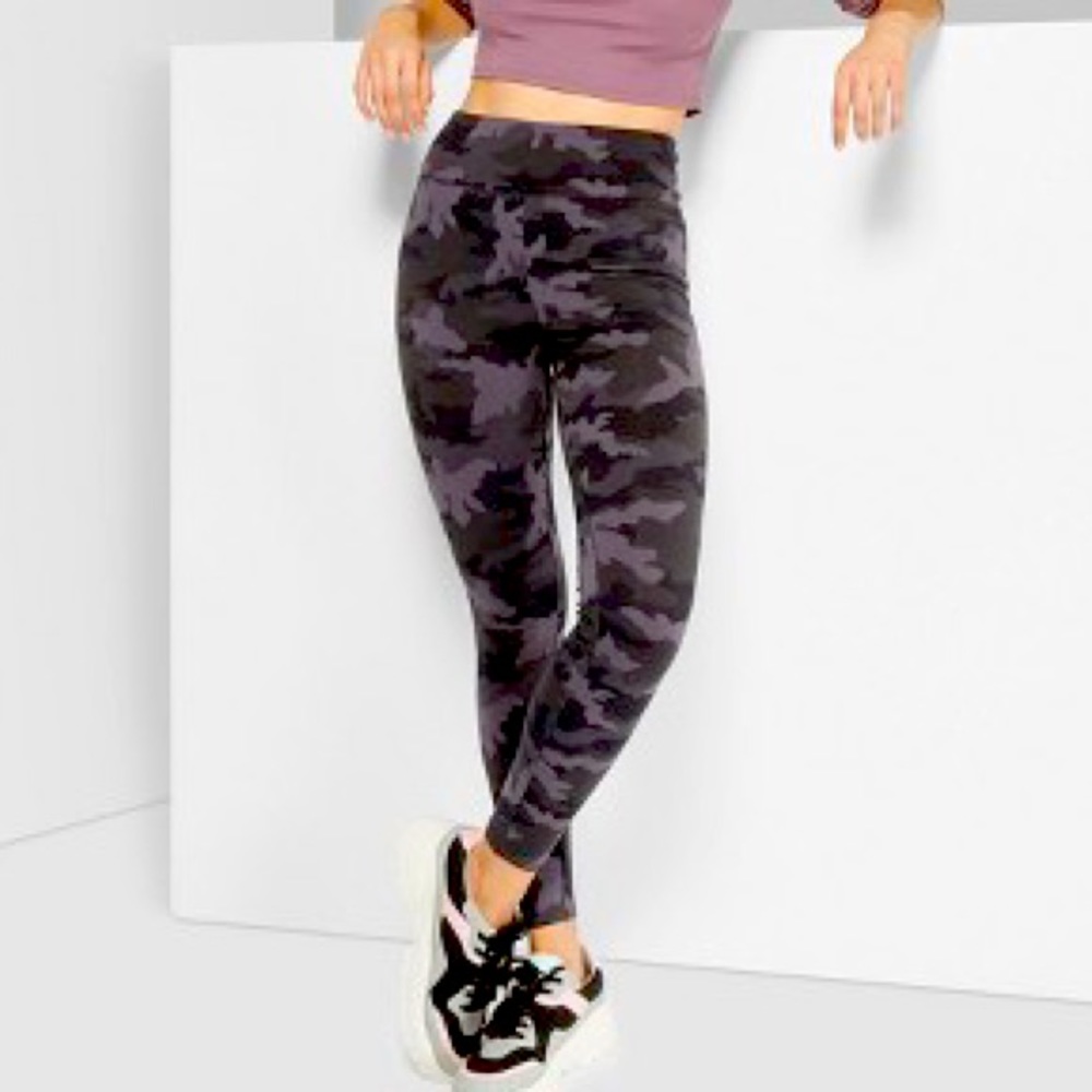 🩶Wild Fable Black Grey Camo High Rise Leggings